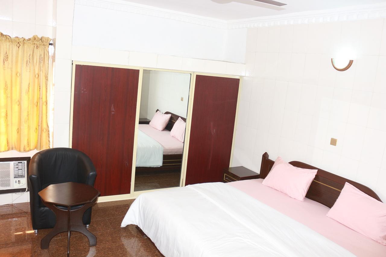 Cute Villa Hotel And Suites Uyo Exterior photo